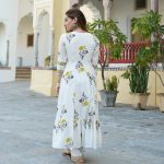 আকর্ষণীয় স্ক্রিন প্রিন্টেড হলুদ ফুলের গাউন,জামা,পায়জামা এবং ওড়না - Image 6