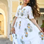 আকর্ষণীয় স্ক্রিন প্রিন্টেড হলুদ ফুলের গাউন,জামা,পায়জামা - Image 2